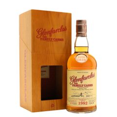 Glenfarclas 1982 / Family Casks / Cask #4565 / Winter 2017 Release
